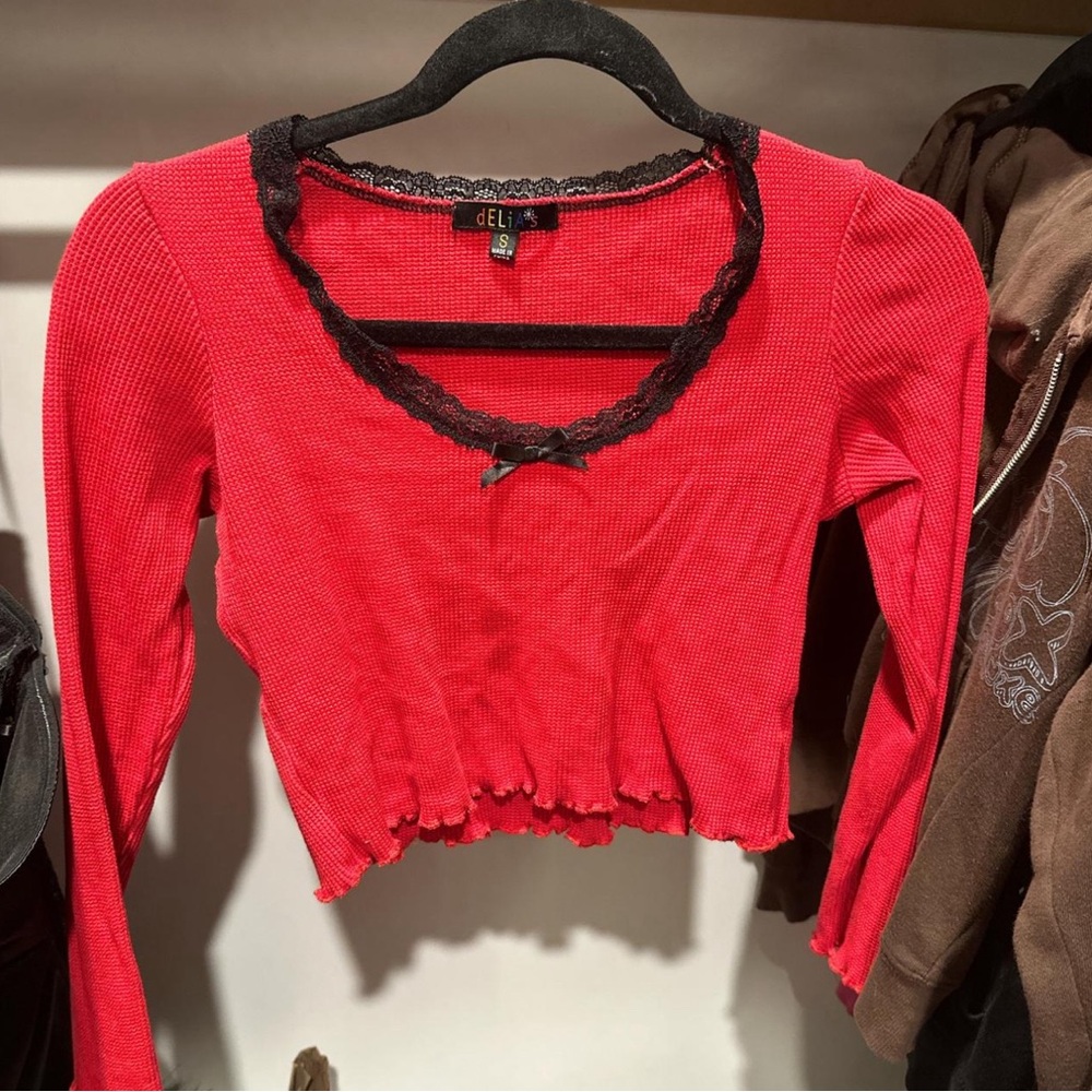 dELiA*s Red Long-Sleeve Lace-Trim Crop Top